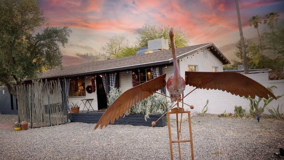 Midtown House | Benton Place - Stylish Desert Escape