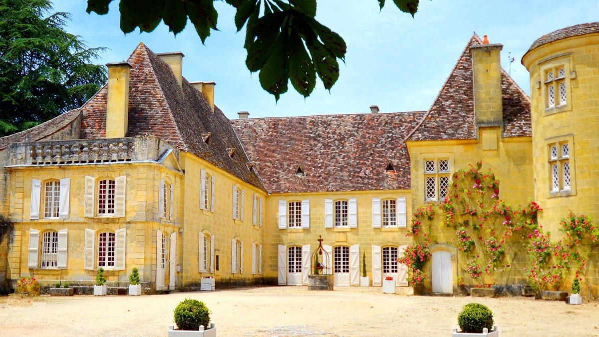 Bourniquel House | Bergerac/Sarlat, Historical Château, 247acres, amazing view, very quiet 10people