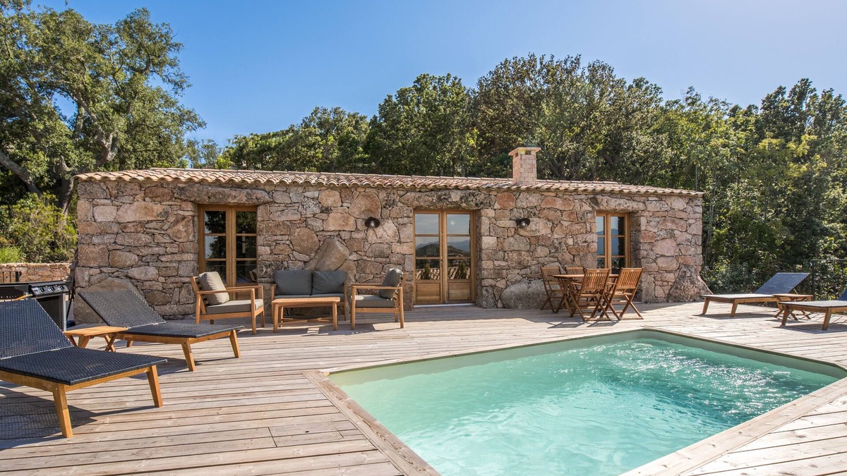 Pietra Long Salvini House | BERGERIE AUTHENTIQUE MONTE CINTU
