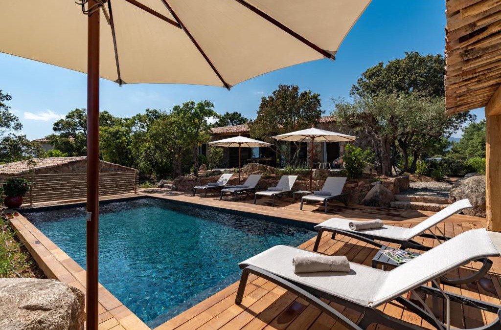 Lecci Villa | Bergerie de luxe vue mer avec piscine chauffée, spa et terrain de pétanque