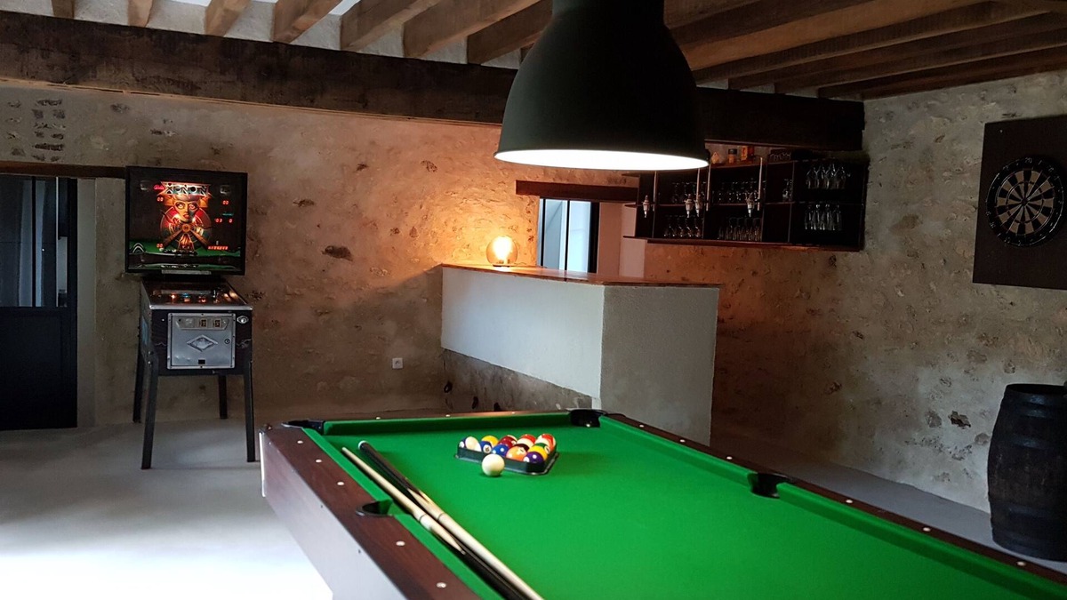 Neuville-Bosc House | Bergerie du Vexin, billiards & garden