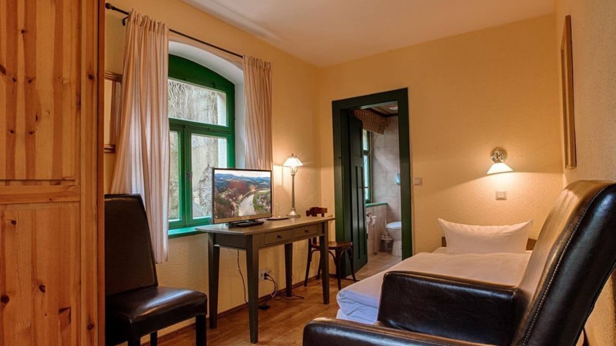 Schmilka Bed & Breakfast | Berghaus Rauschenstein: Single room (half board) - Bio- & Nationalparkrefugium Schmilka