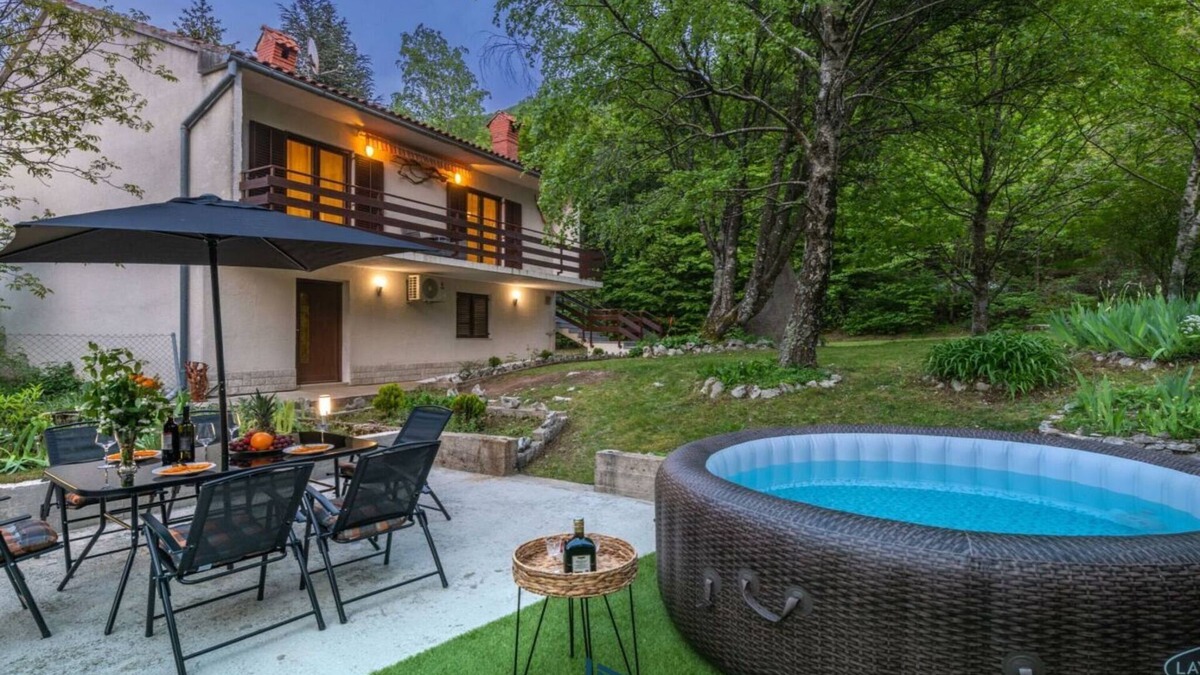 Vela Ucka House | Bergwoning Emerald Droom