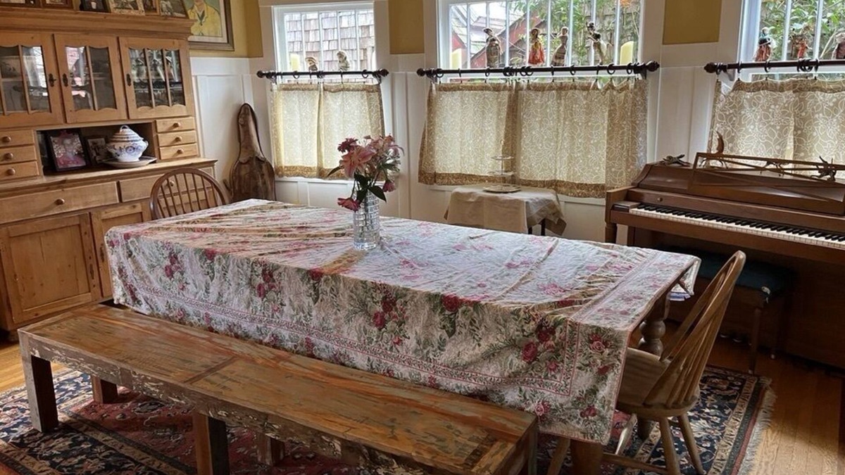 South Berkeley House | Berkeley home with cottage & hot tub, near UC & SF