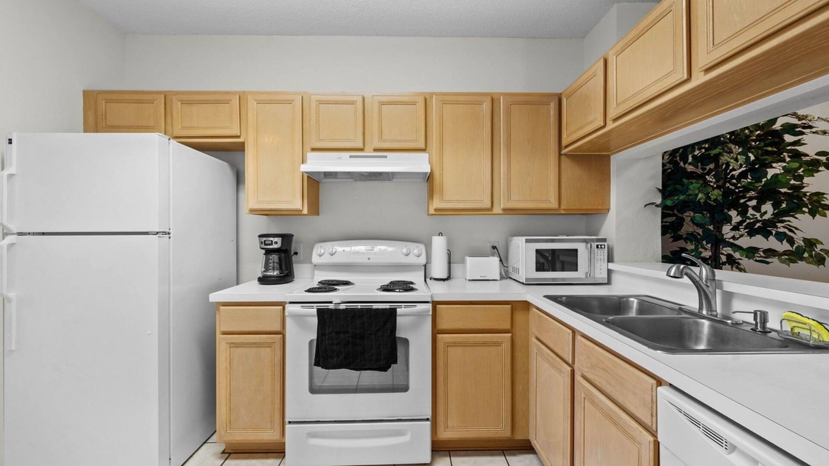 Westchase House | Berkeley Square luxury 2-bedroom, 2.5 bathroom Tampa rental townhome Experience the modern luxury