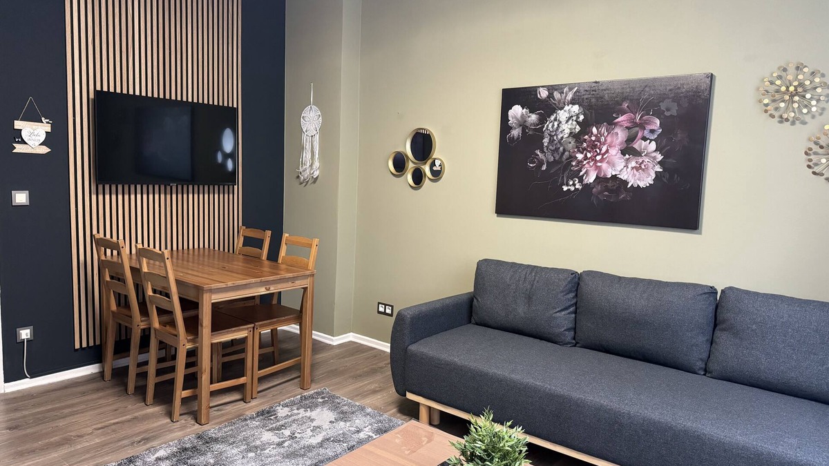 Neukoelln Condo | BERLIN PURE - holiday apartment for up to 12 people