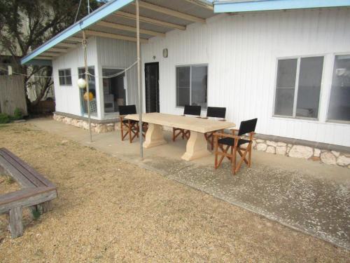 Para Wurlie House | Bernie's