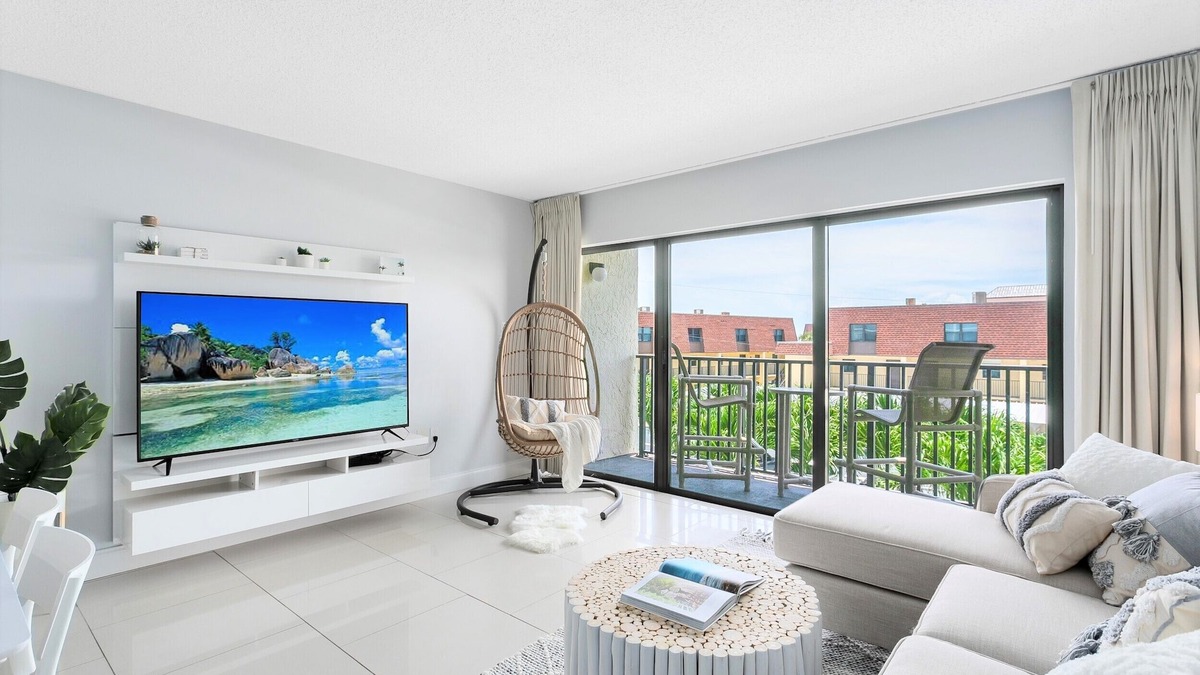 Cocoa Beach Condo | Beside Cocoa Beach Pier Beautiful Remodeled Beachfront Condo with New Kitchen