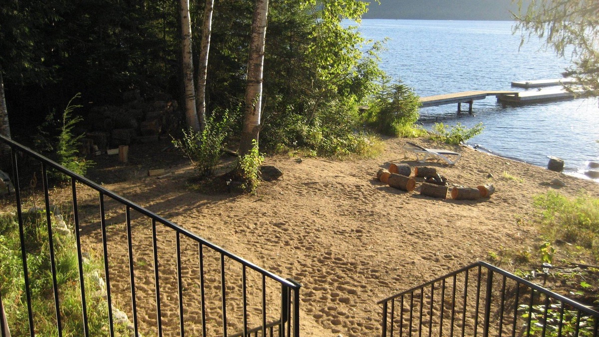 Coolin House | Best Beach in Huckleberry Bay! Step off the porch onto the beach!