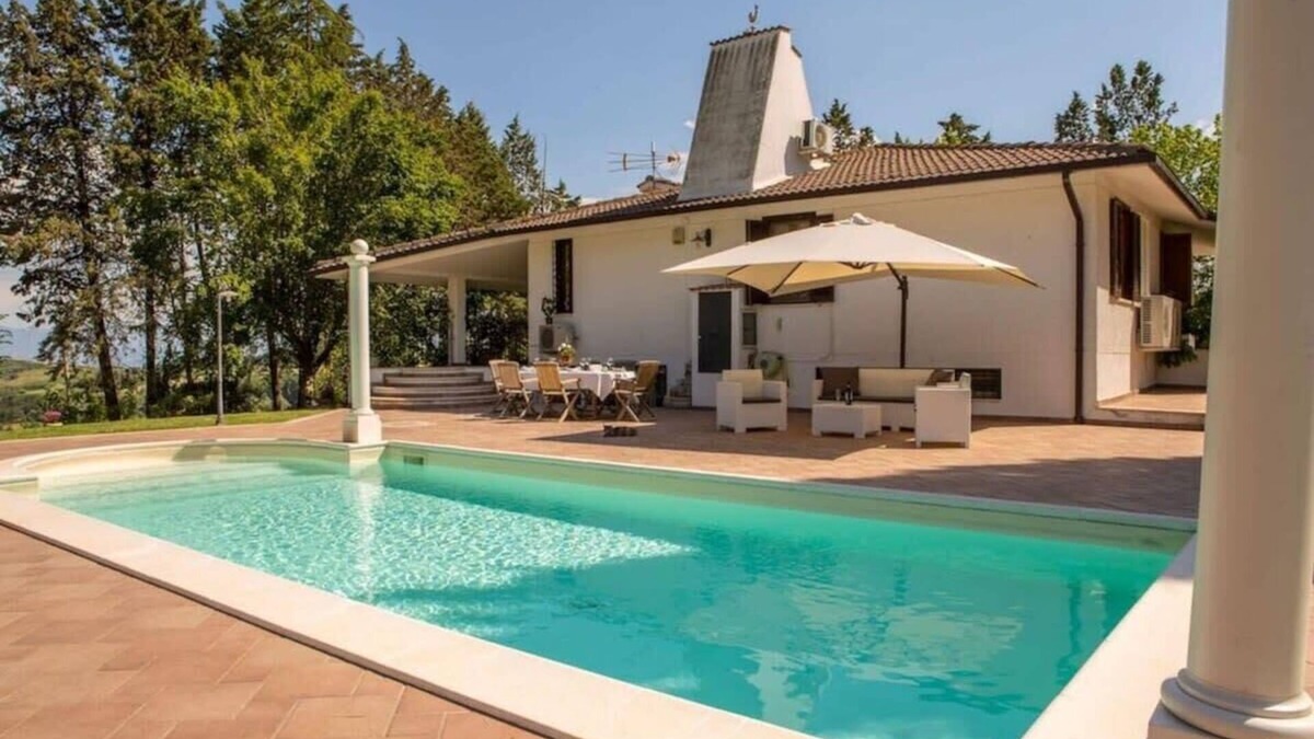 Fornole Villa | Best Escape Villa Surrounded by Meadows and Trees