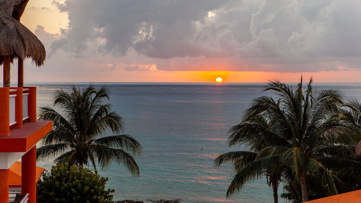 Cozumel Condo | BEST IN PARADISE! PENTHOUSE WITH PRIVATE ROOFTOP TERRACE & UPGRADED KITCHEN!