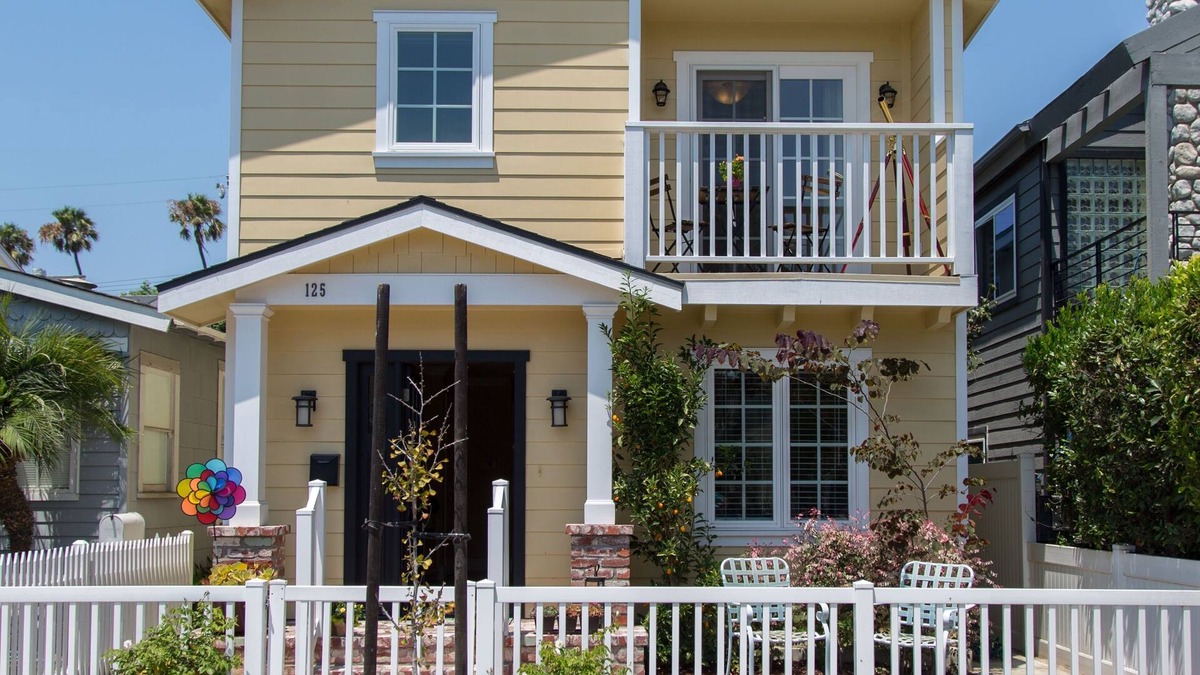 Old Towne House | BEST LOCATION BEST HOUSE OLD TOWN BEACH HOUSE 1 MIN WALK TO SAND FAMILY FUN🏝️🌈 🌊