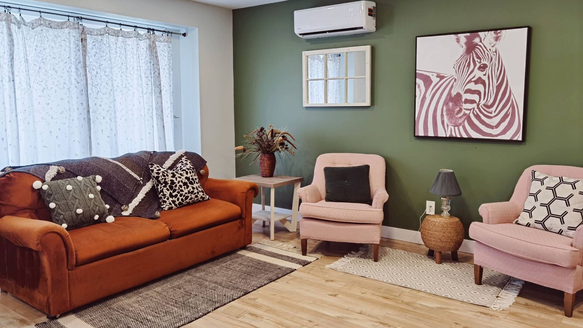 Dartmouth House | Best location! Family-sized cozy house