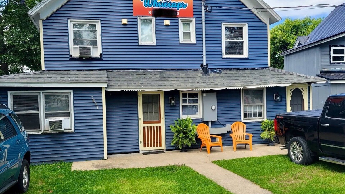 Sylvan Beach House | BEST LOCATION IN SYLVAN BEACH! "WHITE CAPS" BEACH HOUSE