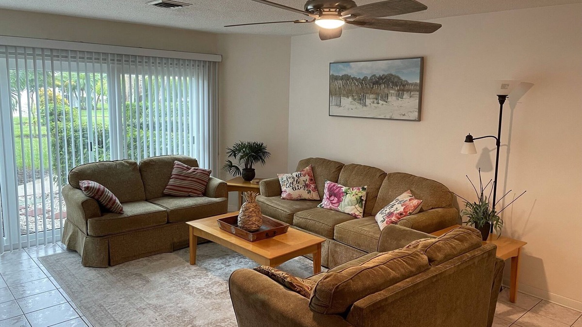 Saint Armands Key Condo | Best Location! Right next to St Armands Circle and Lido Key!