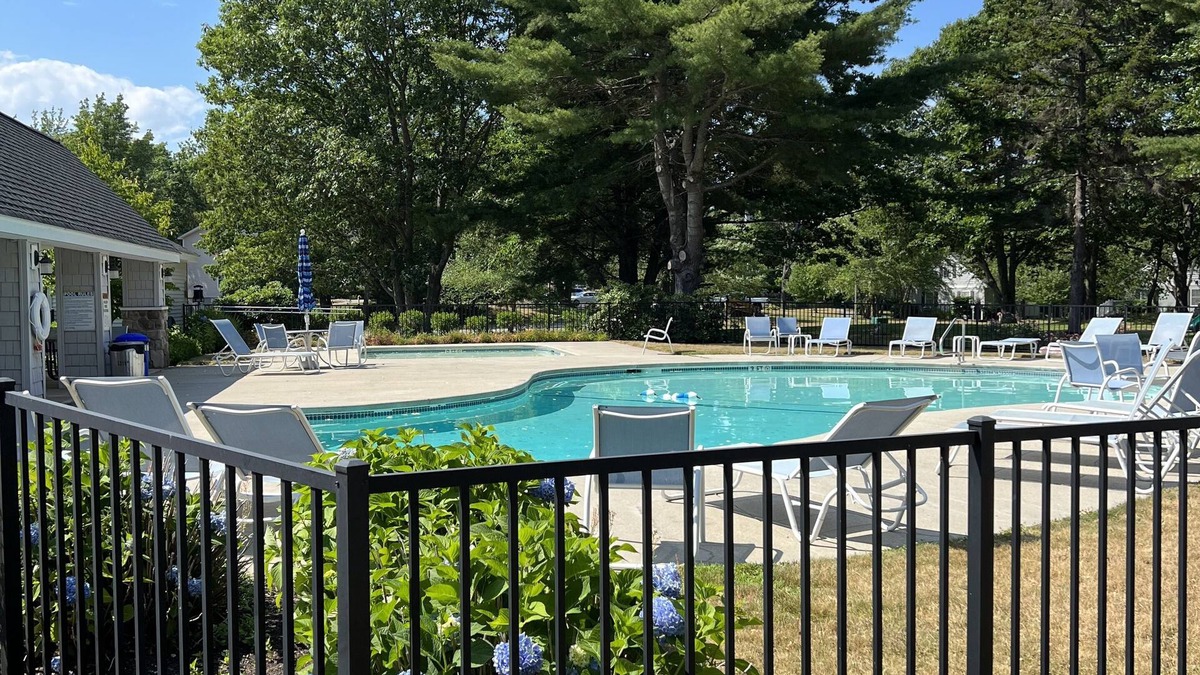 Kennebunkport Condo | Best of both worlds-Resort living on Goose Rocks Beach w/parking at the beach!