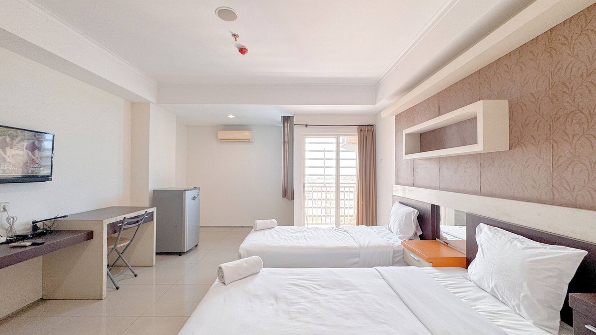 Siwalankerto Apartment | Best Price And Comfortable Living Studio At High Point Serviced Apartment