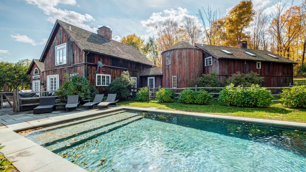 Washington Depot House | BEST TOWN WASHINGTON! "Kielwasser" PoshPadsCT Ski, Pool, 4 FPs, Bikes, Orchards