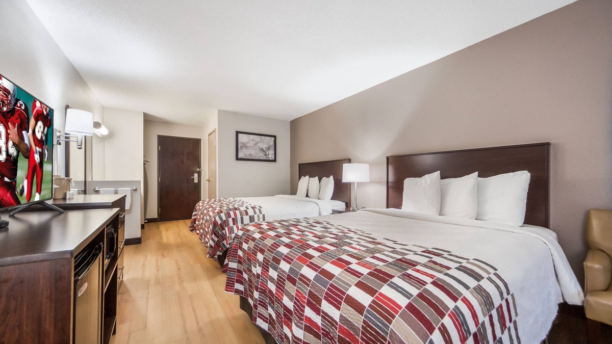 Council Bluffs Hotel | Best Value, Quality Stay! 3 Pet-friendly Units, Indoor Pool, Free Parking!