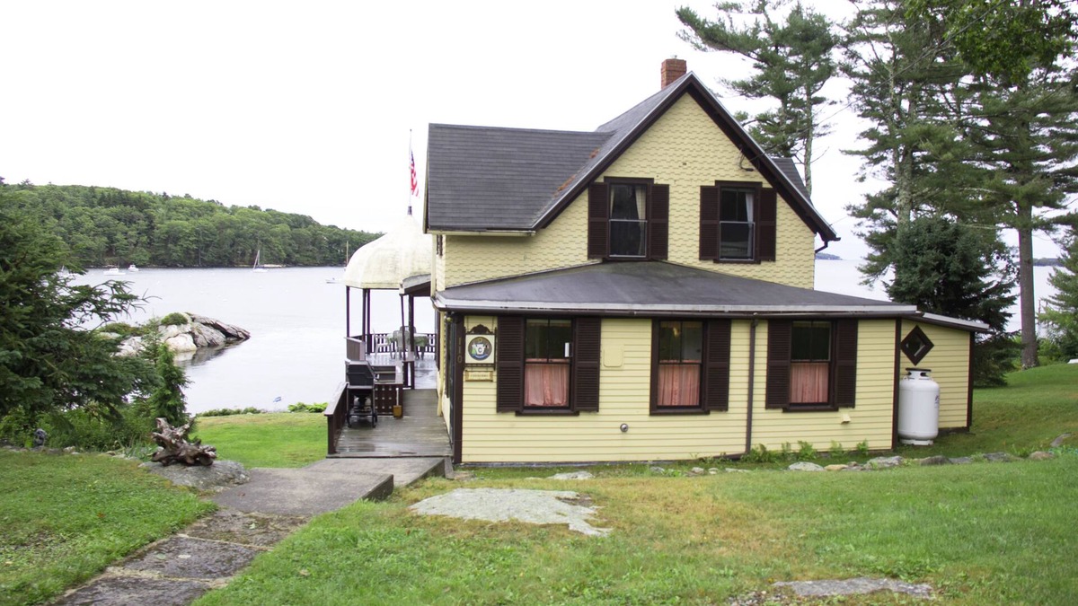 Bayville House | Best view in East Boothbay , Maine - 4 Bedroom Oceanfront Cottage