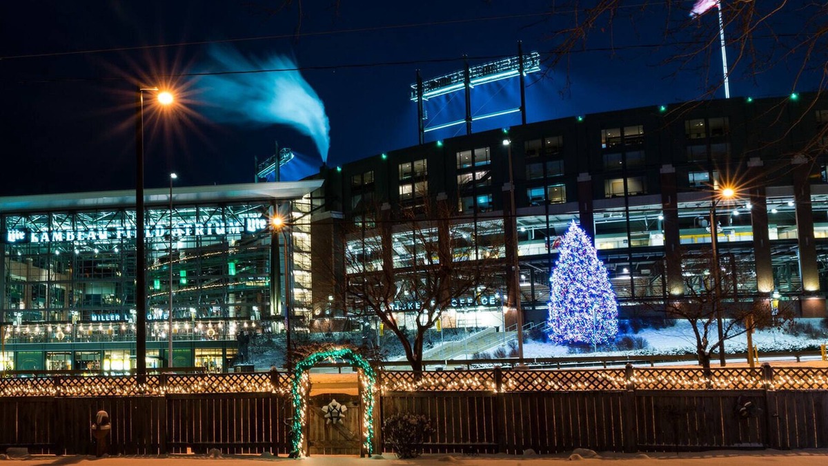 Green Bay House | Best View on the Block! nIn the Shadows of Lambeau Field!