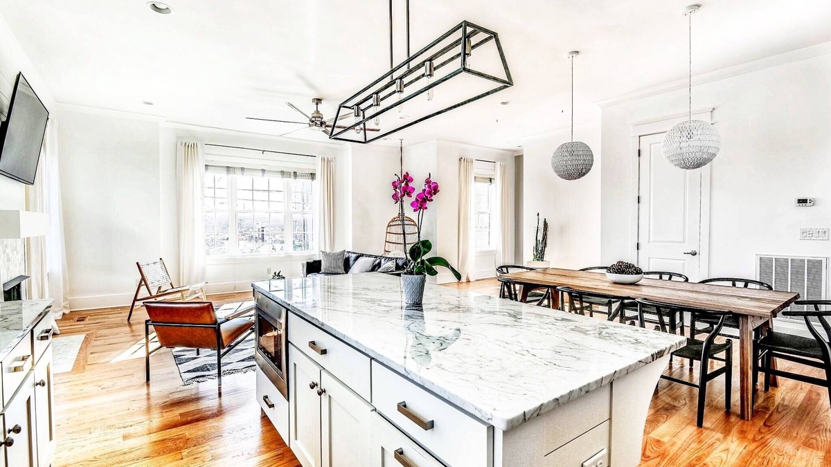 Hope Gardens House | ★Best Views in Downtown★Stunning design, rooftop, near BROADWAY - 8 beds