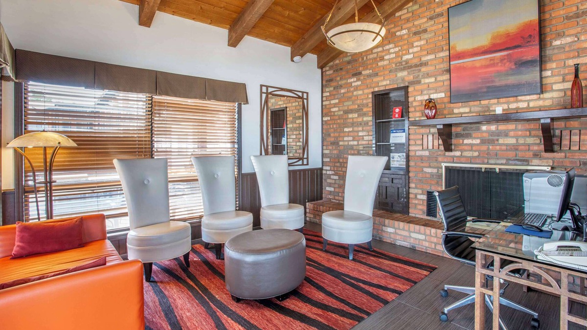 Holbrook Hotel | Best Western Arizonian Inn