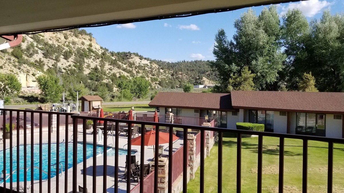 Zion National Park East Entrance Hotel | Best Western East Zion Thunderbird Lodge