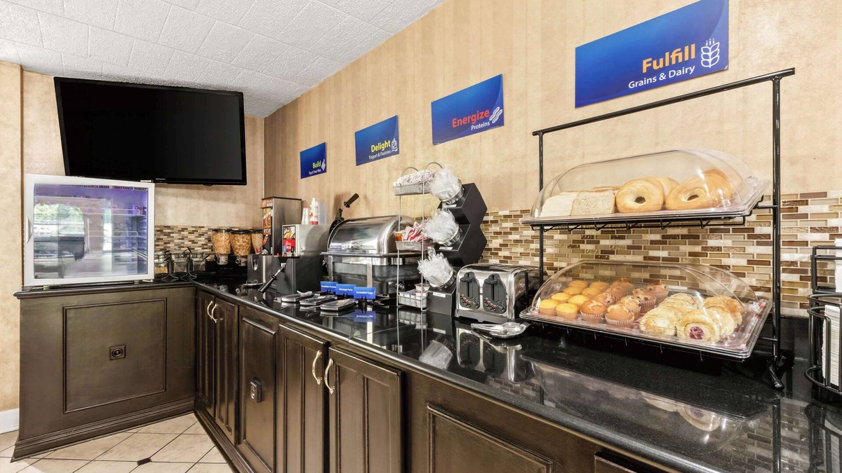 Hazlet Hotel | Best Western Hazlet Inn