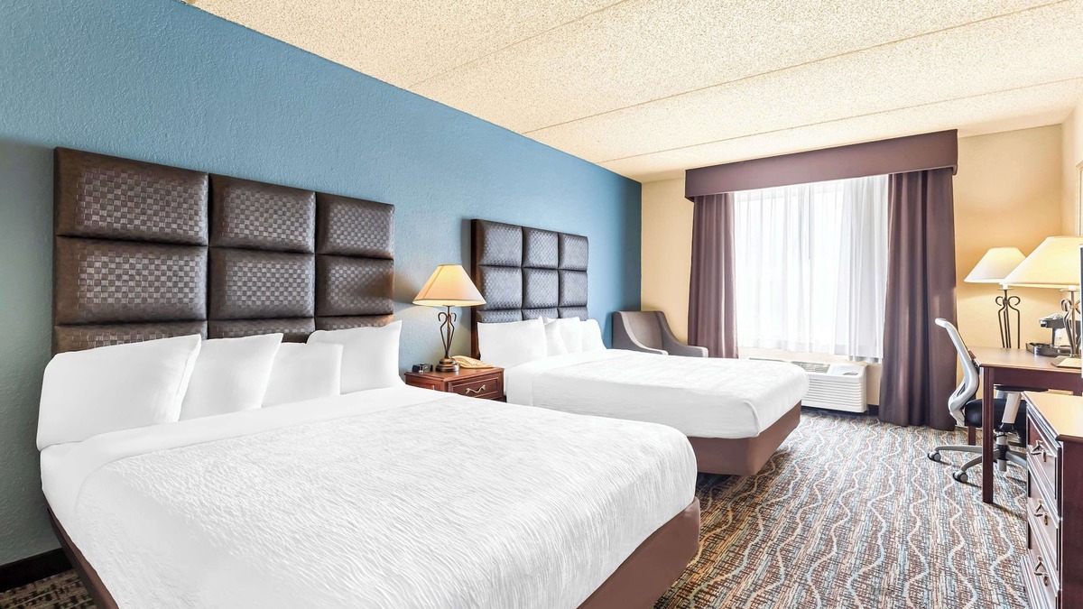 Newton Hotel | Best Western Holiday Manor