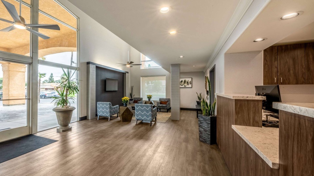 Lemoore Hotel | Best Western Inn & Suites Lemoore