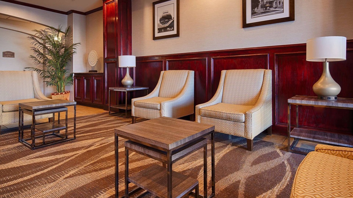 Lockhart Hotel | Best Western Lockhart Hotel & Suites