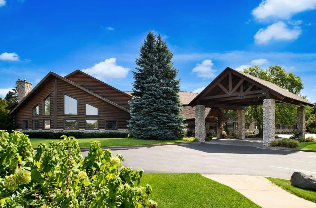 Siren Hotel | Best Western Northwoods Lodge
