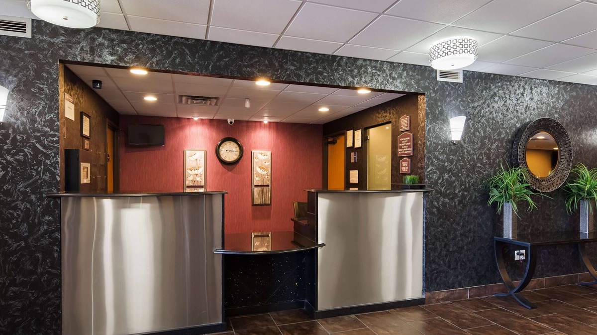 Plover Hotel | Best Western Plover-Stevens Point Hotel & Conference Center
