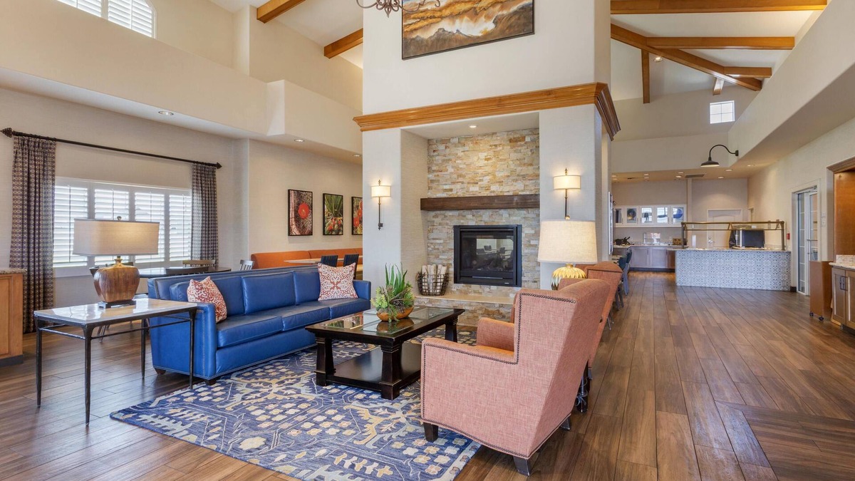 Kingman Hotel | Best Western Plus A Wayfarer's Inn And Suites