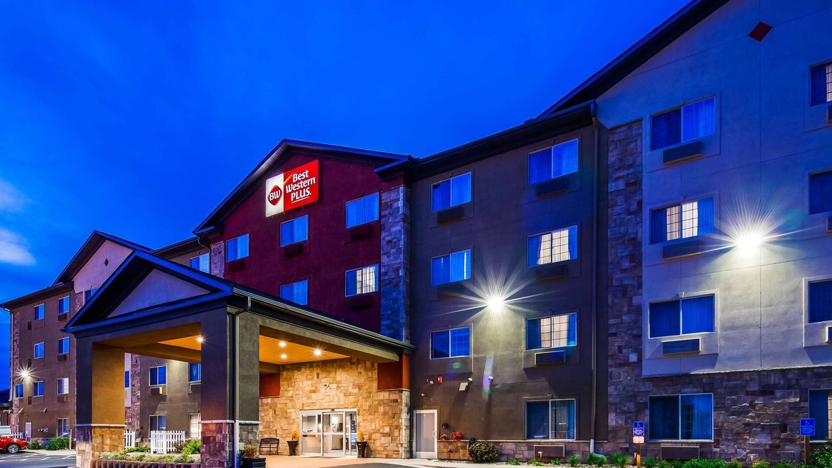 Blaine Hotel | Best Western Plus Blaine at the National Sports Center