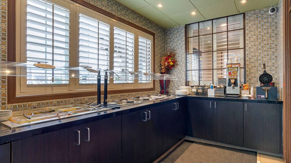 Milpitas Hotel | Best Western Plus Brookside Inn