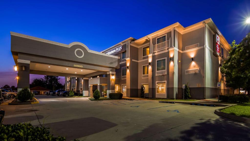 Chalmette Hotel | Best Western Plus Chalmette Hotel