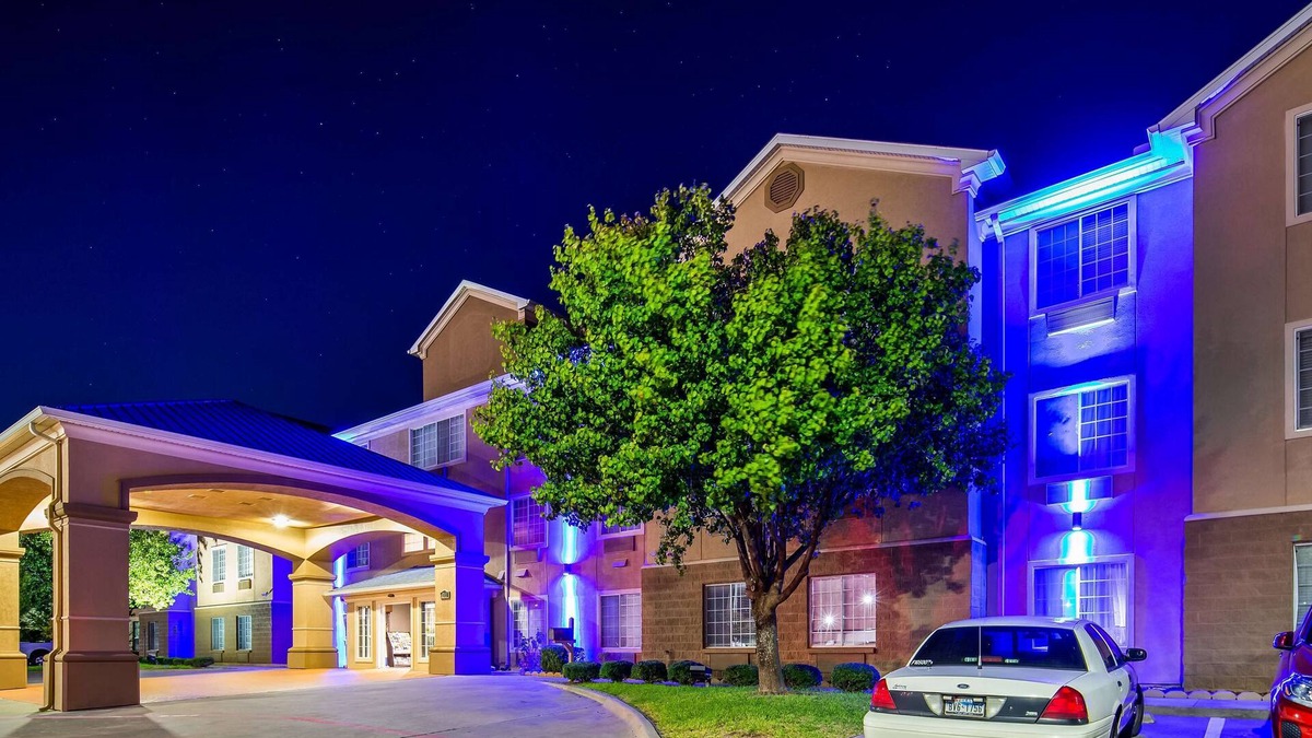 Weatherford Hotel | Best Western Plus Cutting Horse Inn & Suites