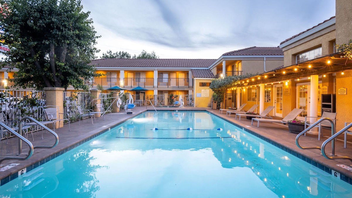 Dixon Hotel | Best Western Plus Dixon Davis