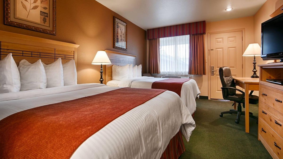 Sutherlin Hotel | Best Western Plus Hartford Lodge