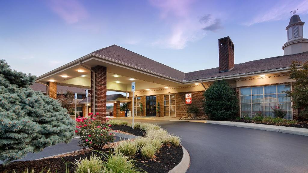 Morristown Hotel | Best Western Plus Morristown Conference Center