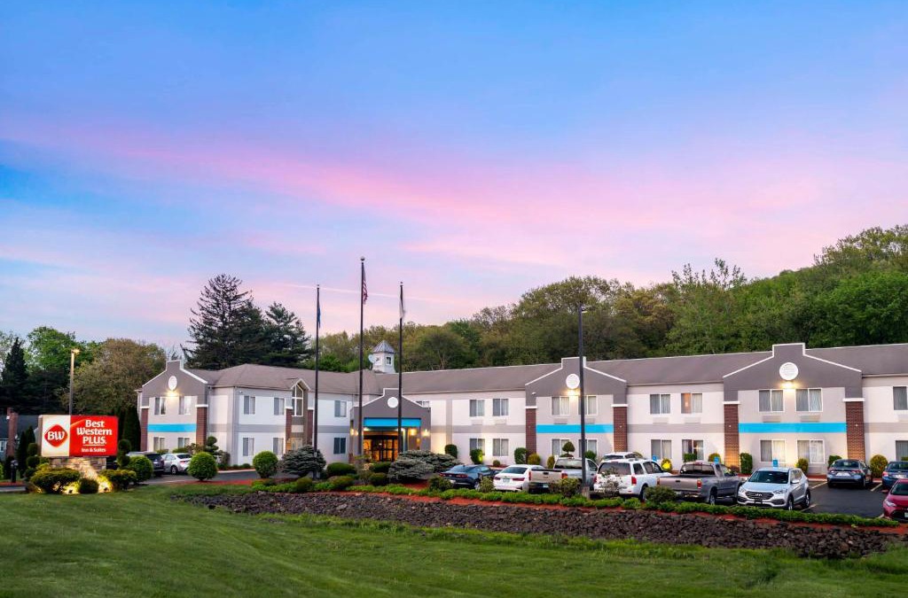 Berlin Hotel | Best Western Plus New England Inn & Suites