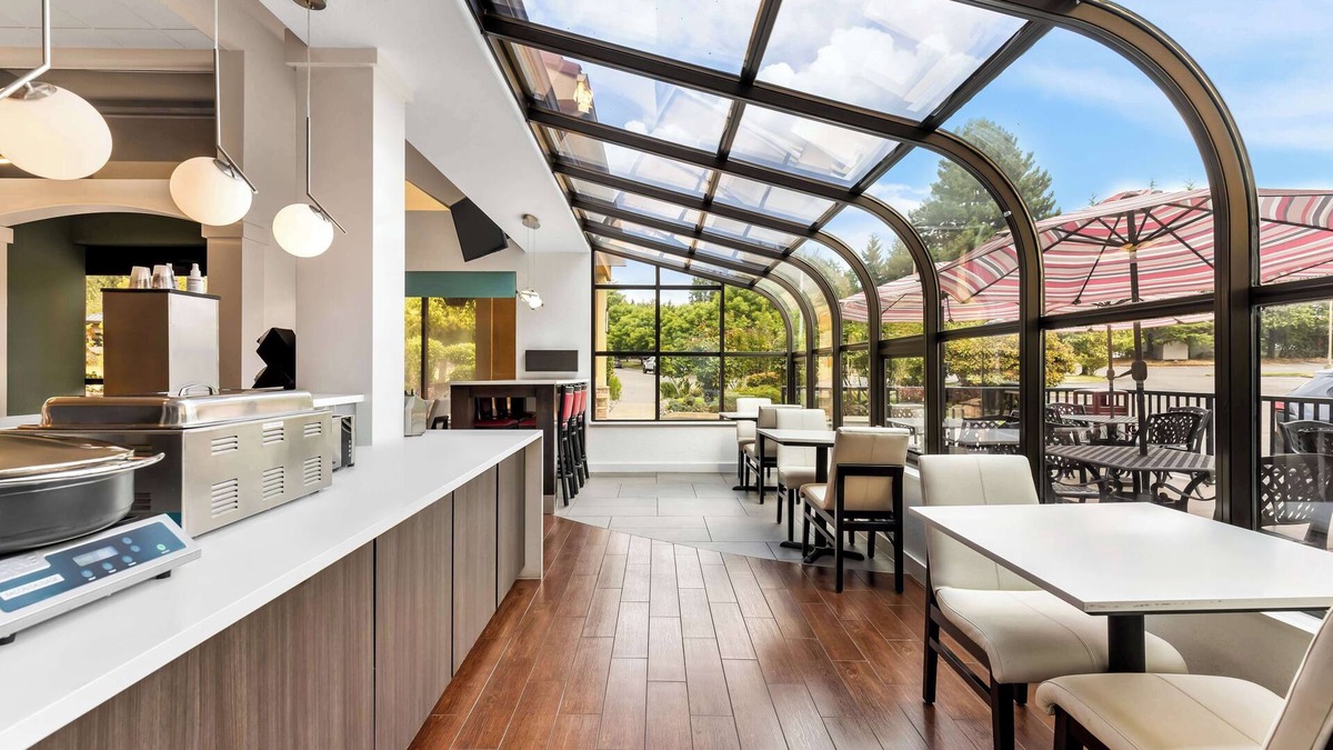 Wilsonville Hotel | Best Western Plus Parkway Inn