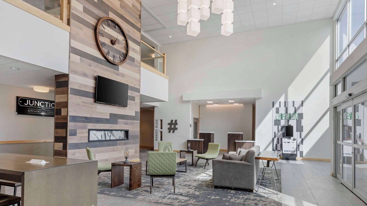 Nampa Hotel | Best Western Plus Peppertree Nampa Civic Center Inn