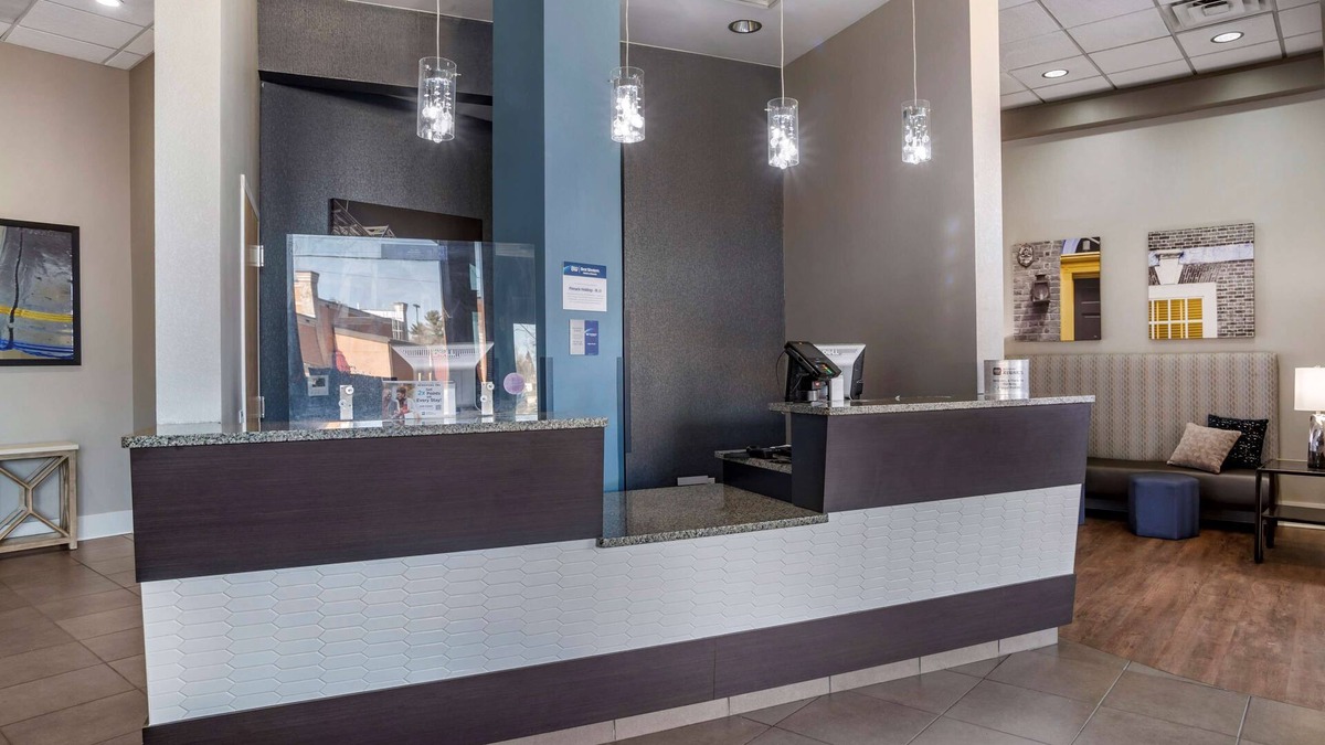 Chester Hotel | Best Western Plus Philadelphia Airport S. At Widener Univ.