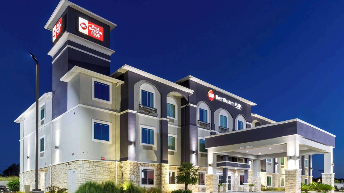 Pleasanton Hotel | Best Western Plus Pleasanton Hotel