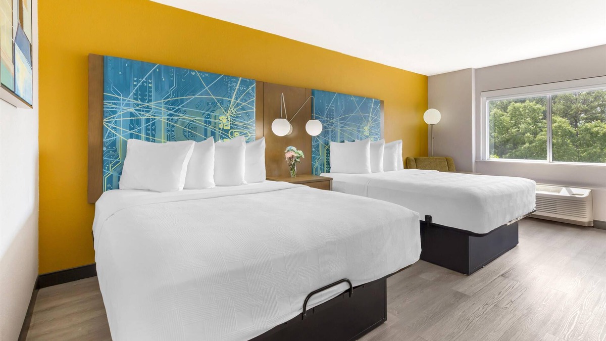 Northwest Raleigh Hotel | Best Western Plus Raleigh Crabtree Valley Hotel