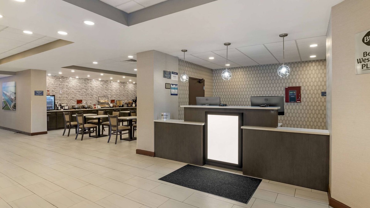 South Holland Hotel | Best Western Plus South Holland/Chicago Southland
