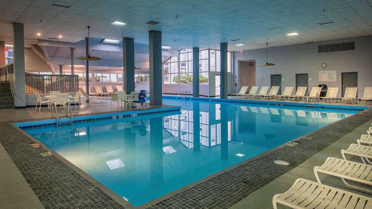 Strongsville Hotel | Best Western Plus Strongsville Cleveland